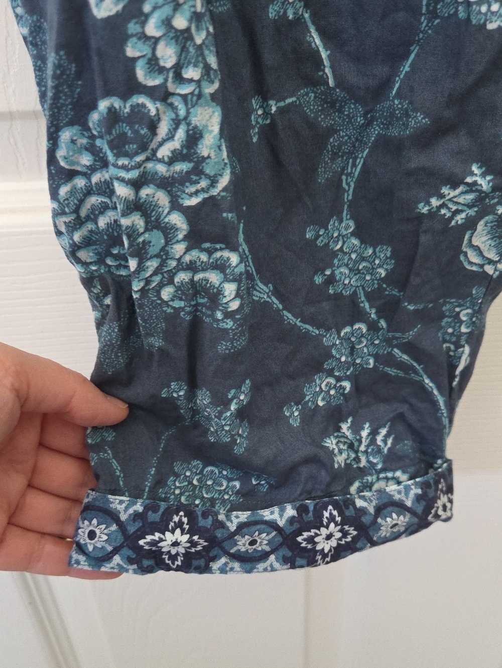 Sundance 100% Cotton Blue Floral Print Crop Pants Summer Vacay Resortwear Boho L - Picture 6 of 8